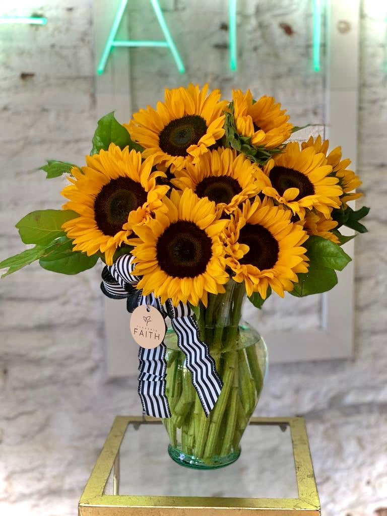 Florero de Girasoles